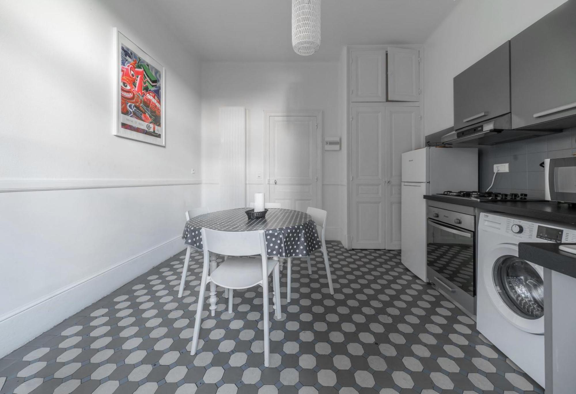 Residence Epinat II - Appartements Centre - Parking 비시 외부 사진